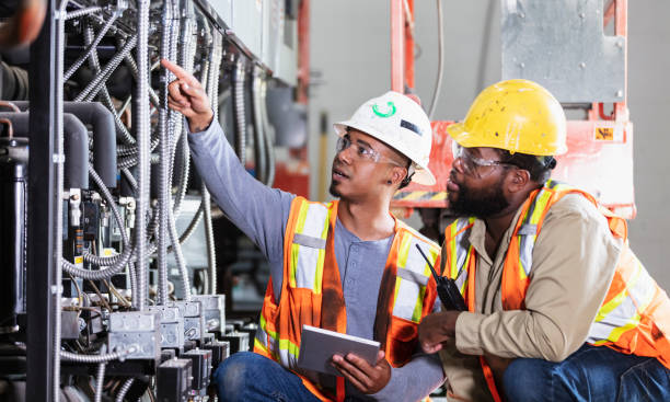 Best Local Electrician Companies  in East St Louis, IL